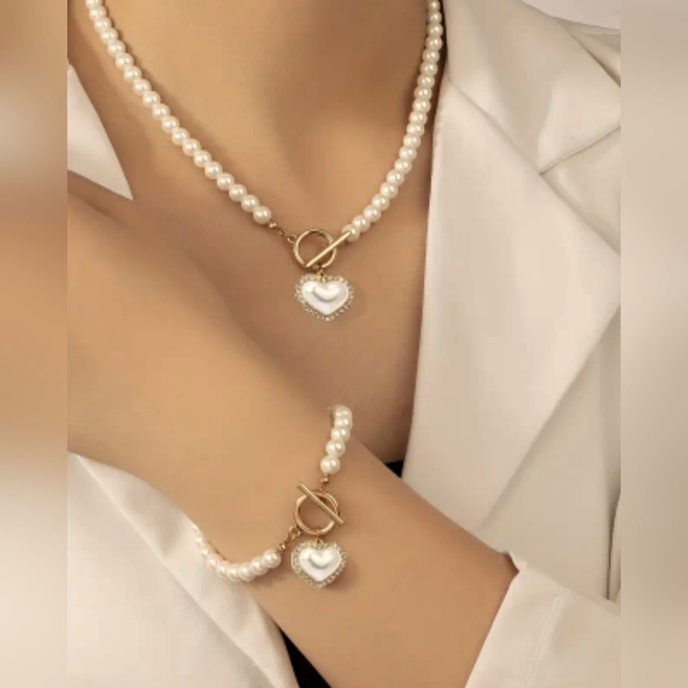Necklace bracelet set